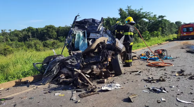 Homem morre após colisão entre carro e caminhão na BR-153 em Wanderlândia