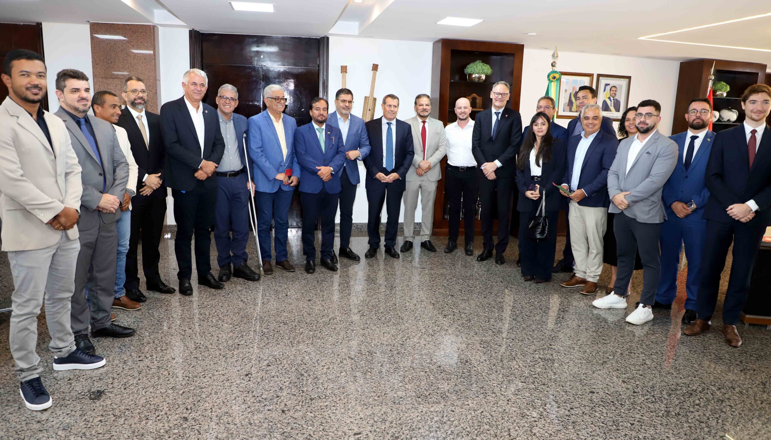 Governo do Tocantins e Suíça fortalecem relações estratégicas com visita do embaixador Pietro Lazzeri