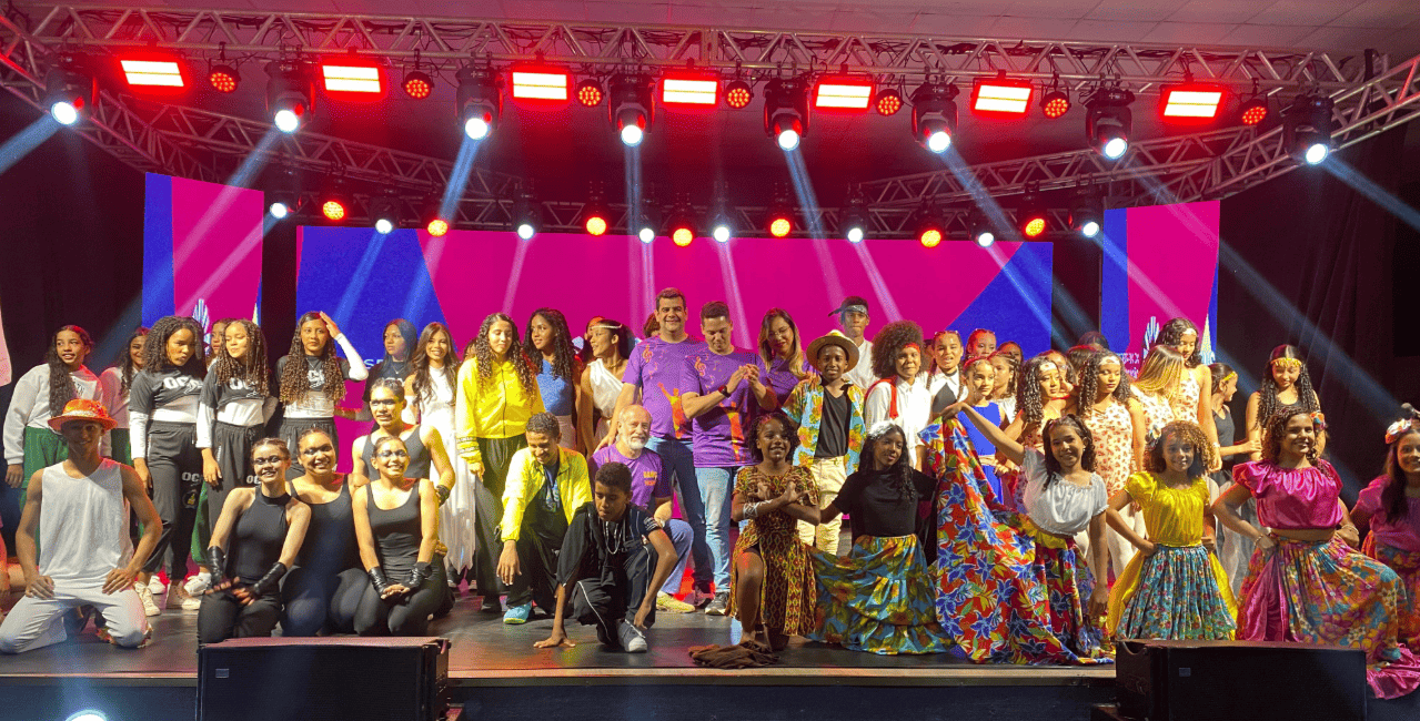 Com auditório lotado, plateia vibra na final do concurso Dança Tocantins, em Palmas