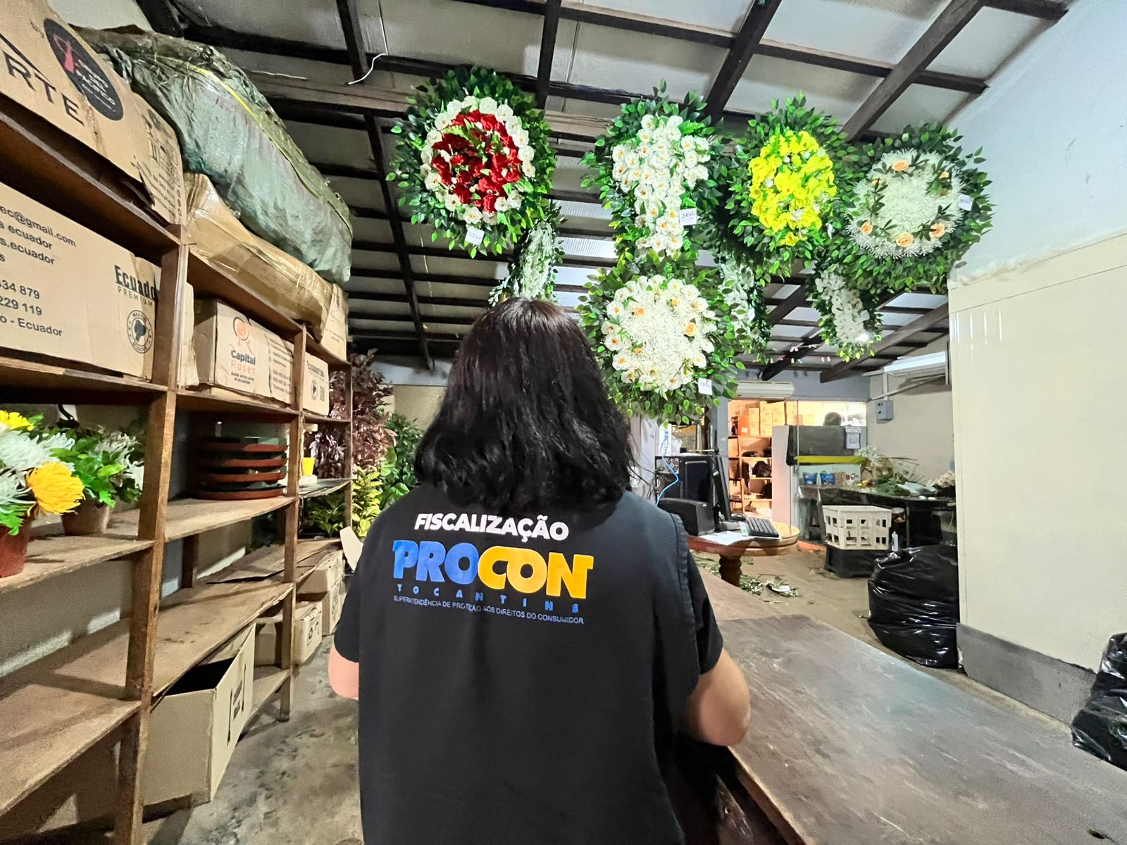 Procon Tocantins encontra variação de até 240% em produtos para o Dia de Finados