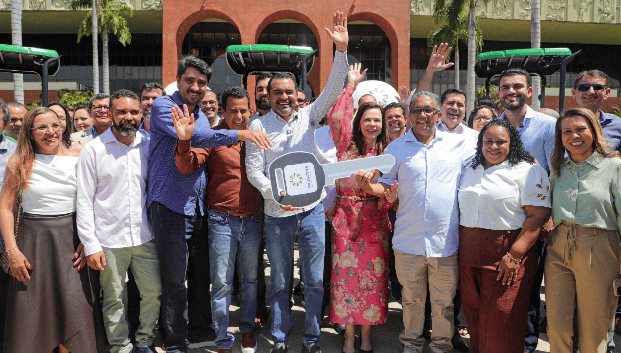 Governador Wanderlei Barbosa entrega tratores para escolas agrícolas e fortalece a qualificação técnica e prática de mais de 1,3 mil estudantes