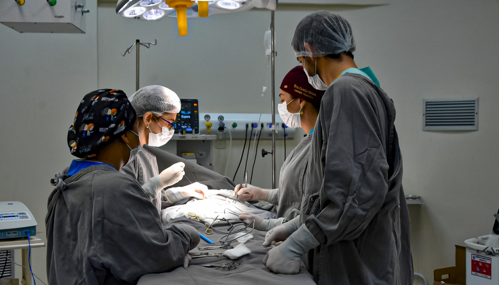 F1-Equipe do Hospital Geral de Palmas (HGP) durante mutirão de cirurgias pediátricas. - Foto- Luciana Barros-GovTO Governo do Tocantins ultrapassa 38,5 mil cirurgias com o Programa Opera, amplia rede hospitalar e reduz filas de espera