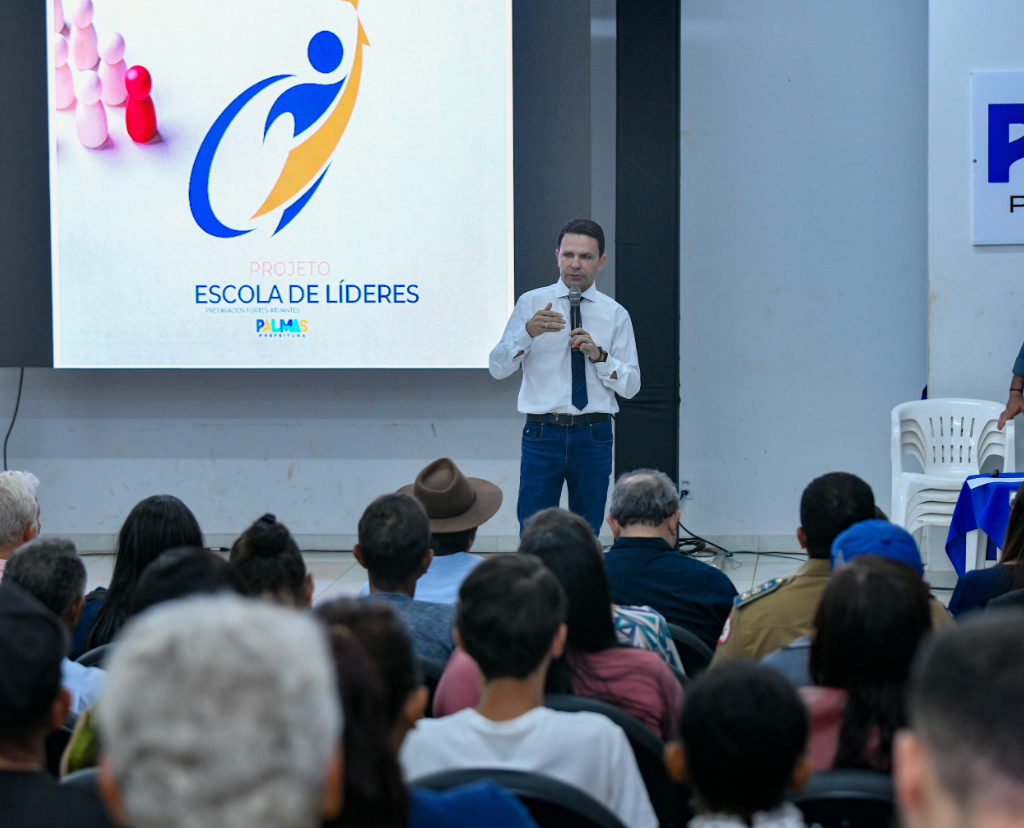 Escola de Líderes reúne mais de 300 pessoas e fortalece integração entre comunidades e poder público em Palmas