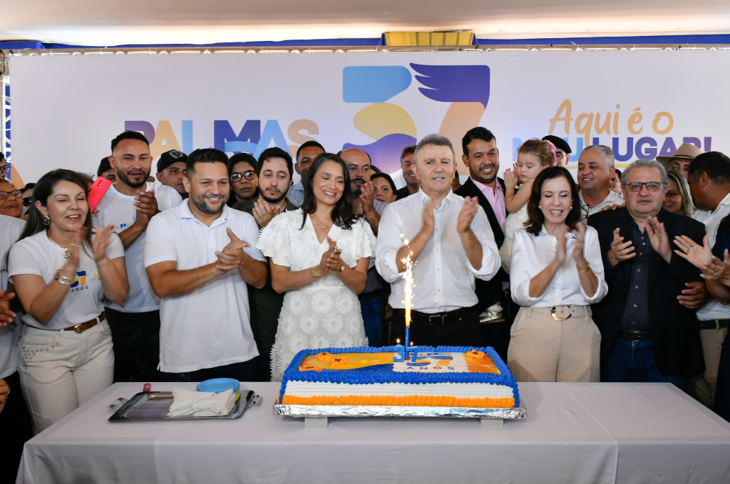 Palmas celebra aniversário com ato cívico, cultura e participação popular em frente ao Paço Municipal