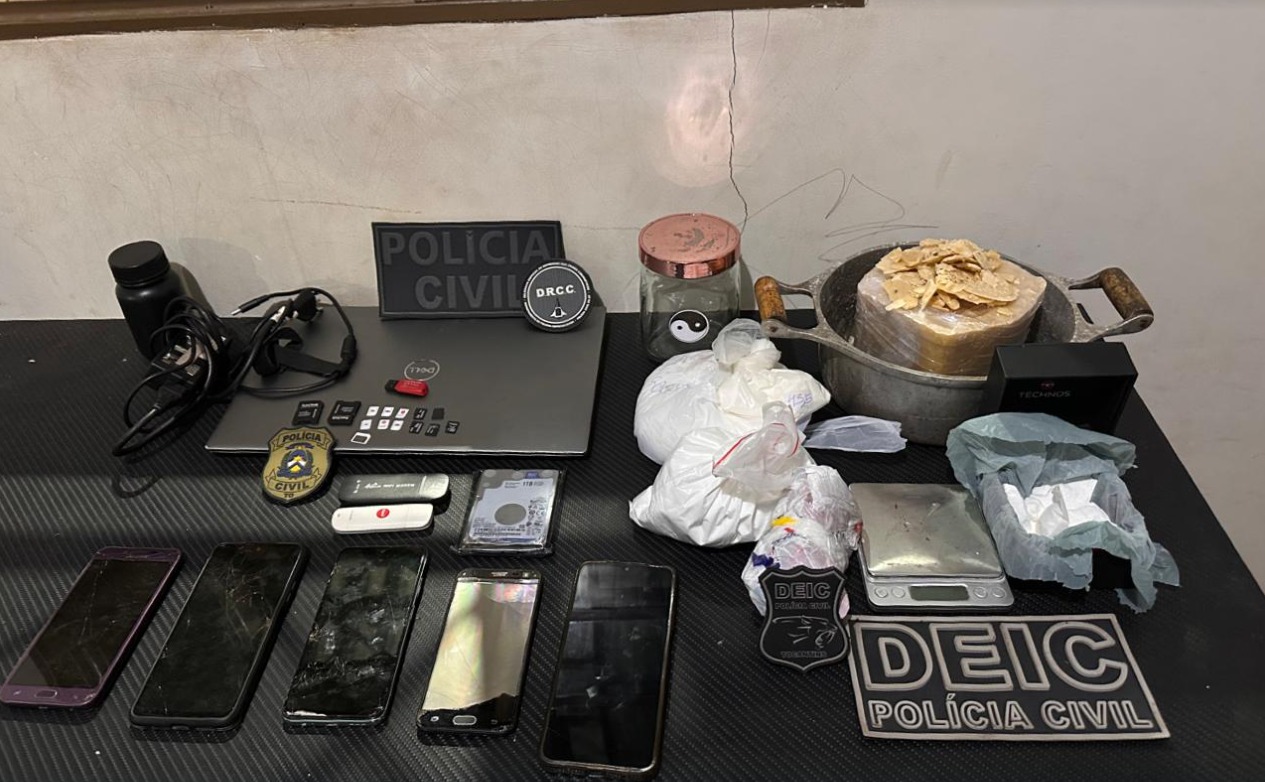 2454254 Operação Carteira Vazia: Polícias Civis do Tocantins e do Distrito Federal prendem suspeito de furtar R$ 300 mil em criptomoedas e desarticulam laboratório de produção de crack em Paraíso