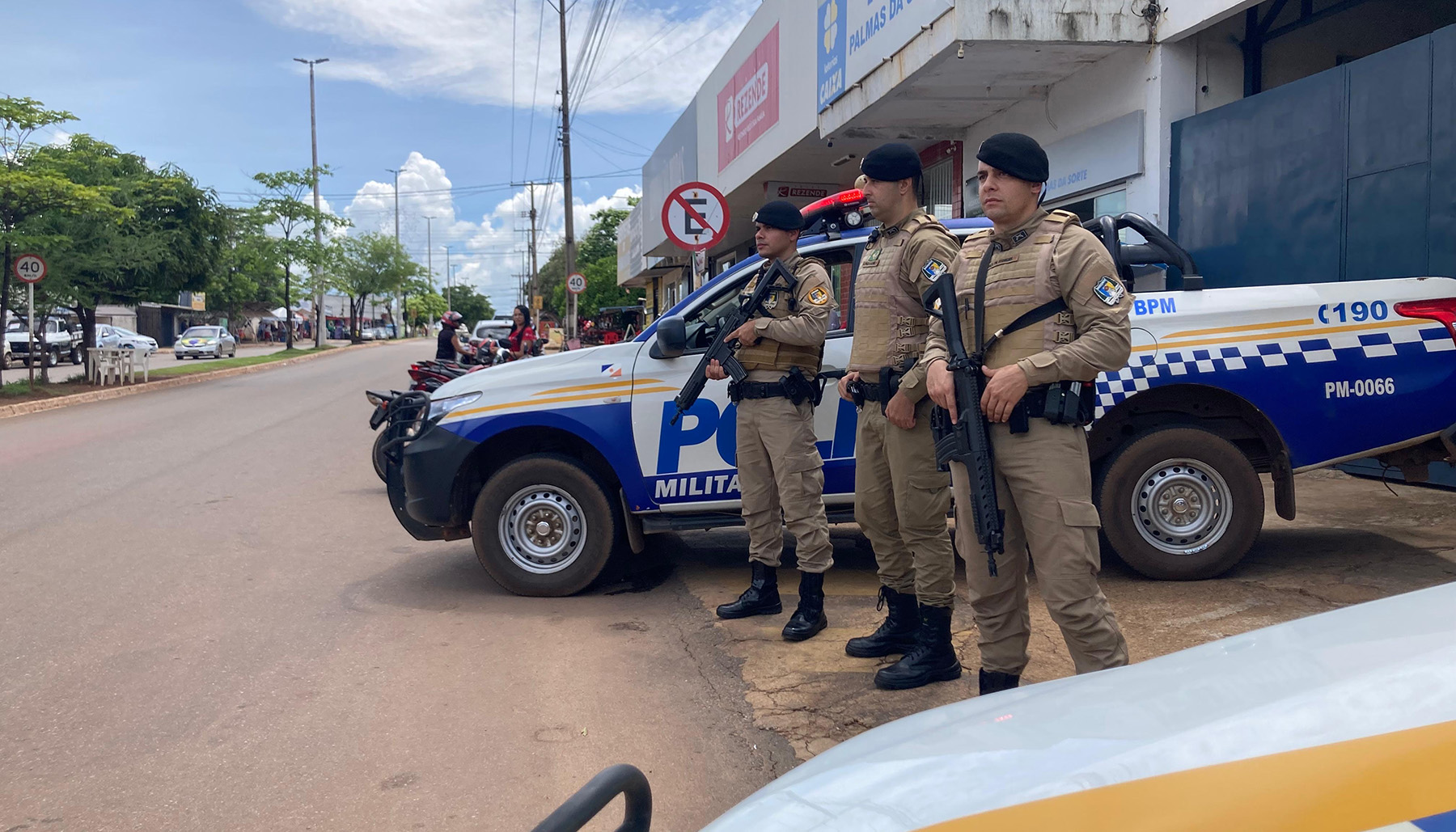 F- Equipes atuarão conforme o planejamento operacional elaborado a partir da análise técnica das ocorrências registradas - Polícia Militar -Governo do Tocantins Polícia Militar do Tocantins realiza Operação Cidade Blindada com ações de policiamento ostensivo na Capital