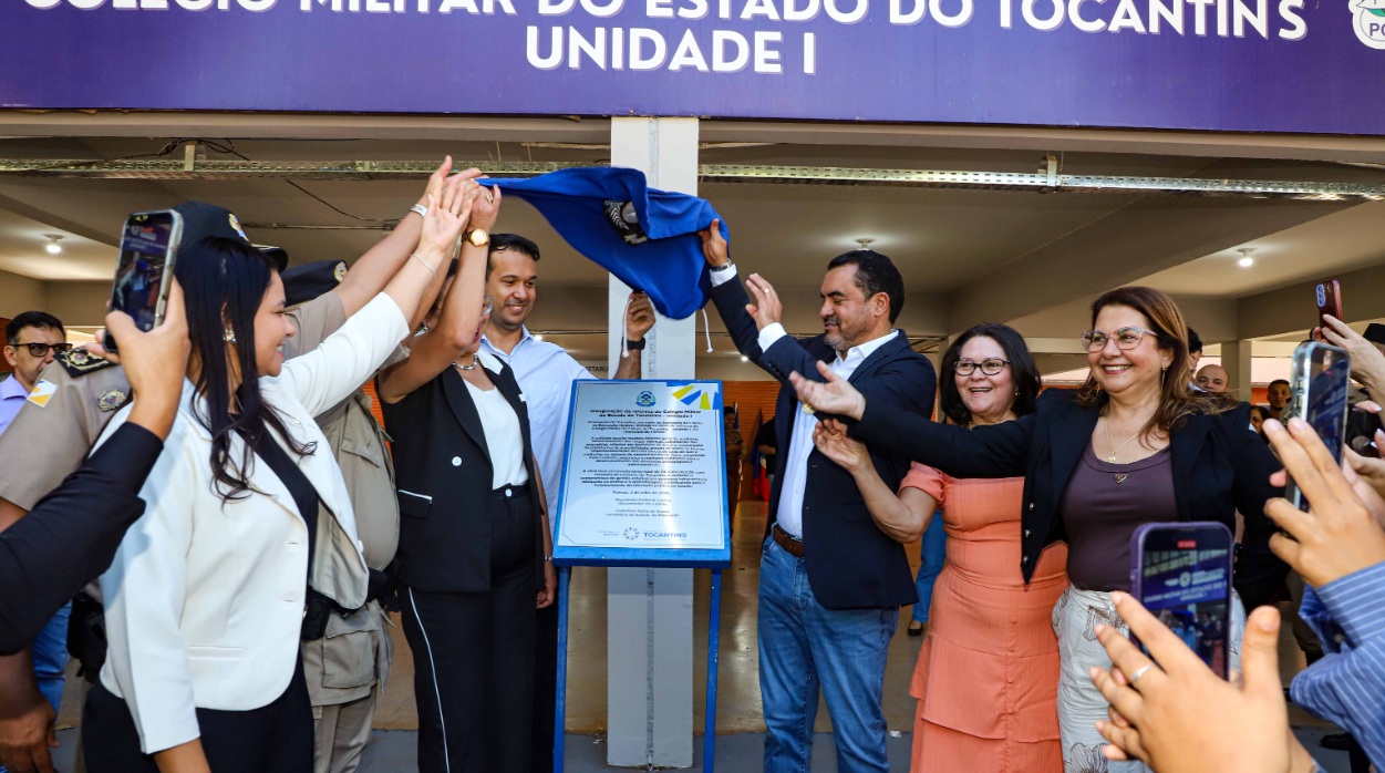 Governador Wanderlei Barbosa inaugura reforma do Colégio Militar em Palmas e entrega internet via satélite para garantir acesso digital a todas as escolas do estado